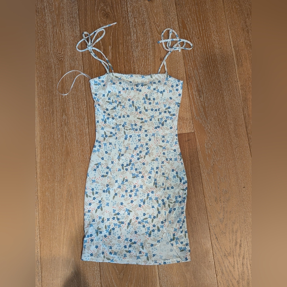 Ribbed White Floral Dress